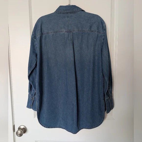 NWT Banana Republic Essential Oversized Denim Button-Down Shirt - Picture 4 of 10